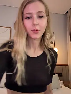 LunaRase online show from 01-11-26, 02:51