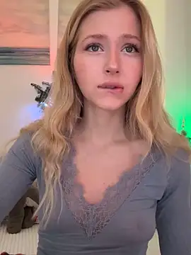 LunaRase online show from 12-20-25, 10:29