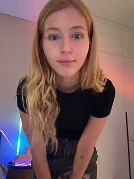 LunaRase online show from 04-02-26, 04:41