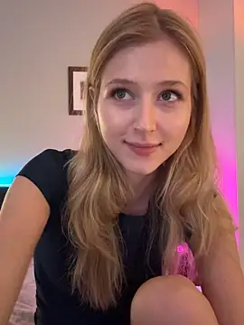 LunaRase online show from 05-11-26, 03:40