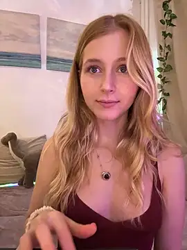 LunaRase online show from 11-09-25, 03:27