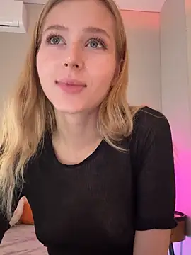 LunaRase online show from 05-19-26, 07:26