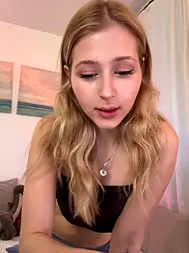 LunaRase online show from 11-29-25, 10:26