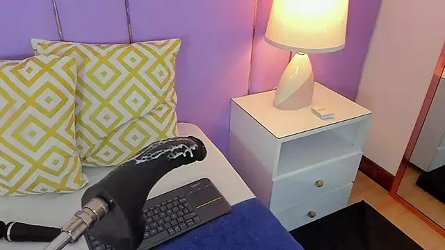 SophyRuiz  online show from 04-08-26, 11:44