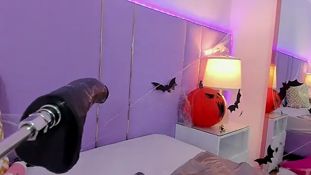 SophyRuiz  online show from 10-22-25, 12:15