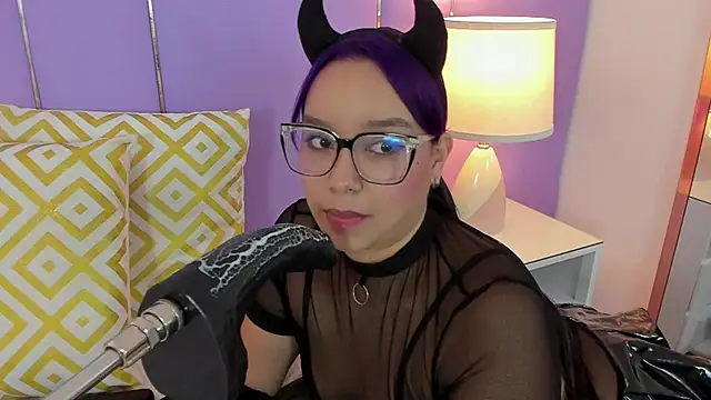 SophyRuiz  online show from 02-11-26, 11:54