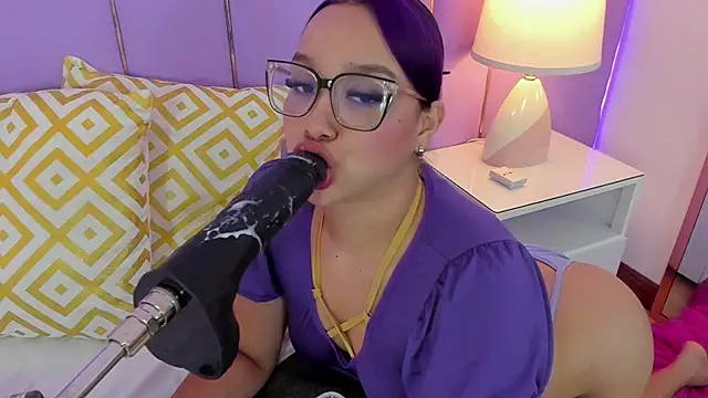 SophyRuiz  online show from 03-04-26, 11:51