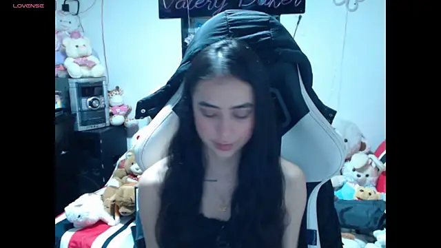 Snapshot of ValeryBaker_ chatting on 10-27-25, 11:55 ValeryBaker  online show from 10-27-25, 11:55