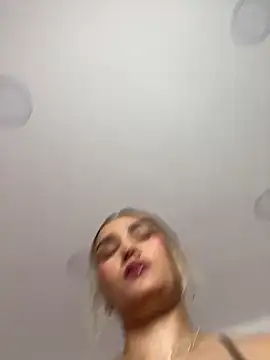 exoticcute online show from 12-16-25, 05:06