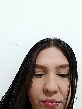 Ariakris online show from 11-15-25, 05:06