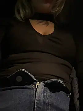 EmillyGreen1 online show from 02-01-25, 05:58