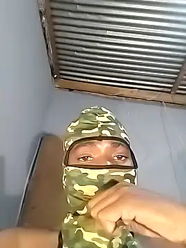 Snapshot of Maskman941 chatting on 11-04-25, 09:29 Maskman941 online show from 11-04-25, 09:29