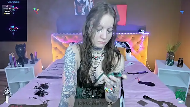Snapshot of Mary_Xextra chatting on 02-24-25, 01:02 Mary Xextra online show from 02-24-25, 01:02