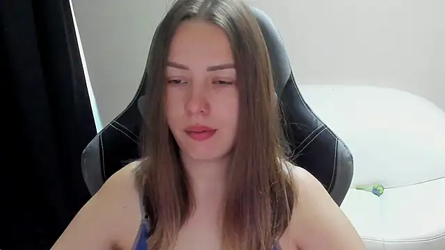 Snapshot of Mia_shy1 chatting on 06-10-26, 05:08 Mia shy1 online show from 06-10-26, 05:08