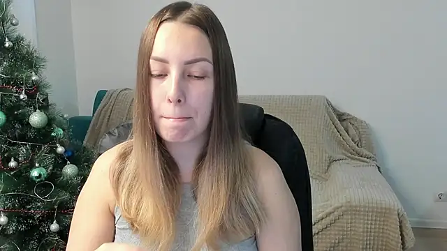 Snapshot of Mia_shy1 chatting on 12-18-25, 07:02 Mia shy1 online show from 12-18-25, 07:02