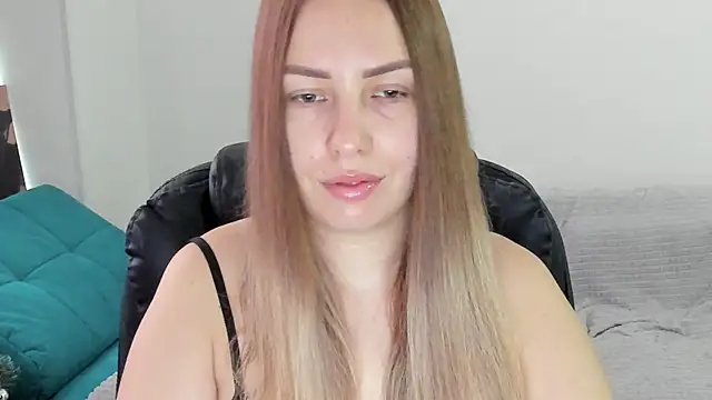 Snapshot of Mia_shy1 chatting on 01-14-26, 07:12 Mia shy1 online show from 01-14-26, 07:12