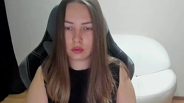 Snapshot of Mia_shy1 chatting on 06-05-26, 05:23 Mia shy1 online show from 06-05-26, 05:23