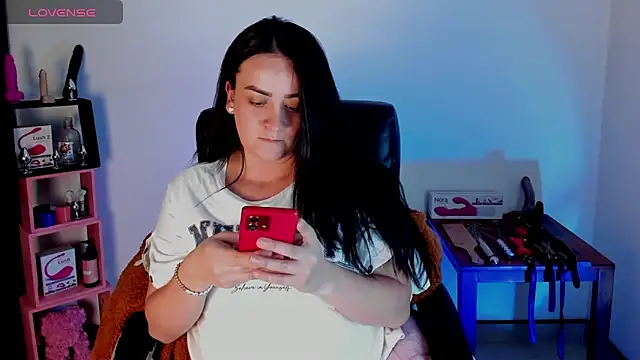 Snapshot of sara_goodgirl13 chatting on 09-15-25, 06:19 sara goodgirl13 online show from 09-15-25, 06:19