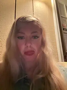 Snapshot of propertyofdaddy chatting on 10-08-25, 12:12 propertyofdaddy online show from 10-08-25, 12:12