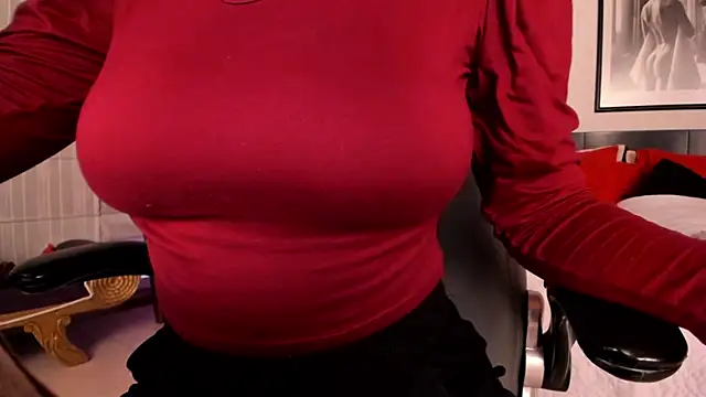 Moony 14 online show from 10-18-25, 01:35