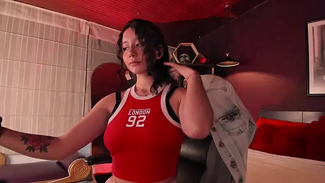 Snapshot of Moony_14 chatting on 07-02-26, 02:12 Moony 14 online show from 07-02-26, 02:12