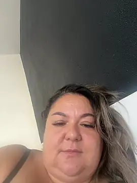 Snapshot of MikyVesela chatting on 07-06-26, 07:37 MikyVesela online show from 07-06-26, 07:37