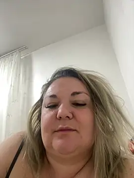 MikyVesela online show from 04-26-26, 03:31