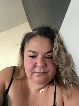 Snapshot of MikyVesela chatting on 07-25-26, 07:38 MikyVesela online show from 07-25-26, 07:38