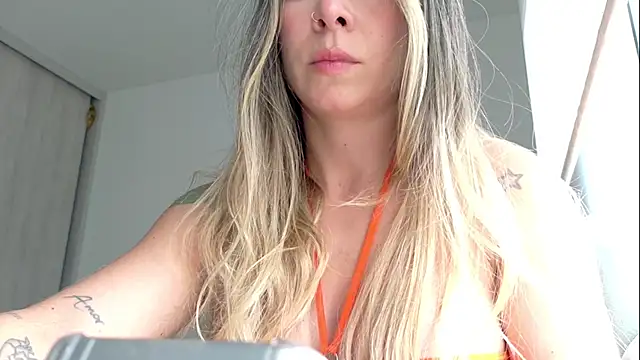  arianalzate  online show from 06-09-26, 05:36