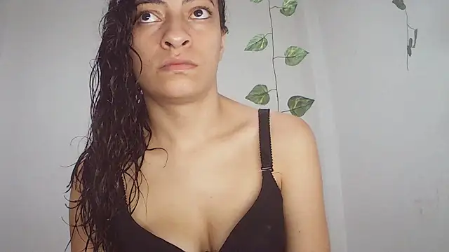 Snapshot of stephybrowm7 chatting on 09-16-25, 03:24 stephybrowm7 online show from 09-16-25, 03:24
