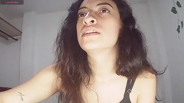 Snapshot of stephybrowm7 chatting on 10-16-25, 06:49 stephybrowm7 online show from 10-16-25, 06:49