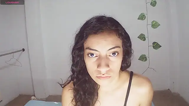 Snapshot of stephybrowm7 chatting on 10-15-25, 03:20 stephybrowm7 online show from 10-15-25, 03:20