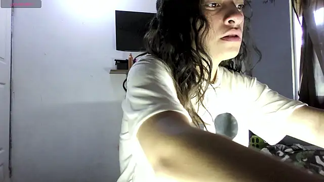 Snapshot of stephybrowm7 chatting on 05-05-26, 01:14 stephybrowm7 online show from 05-05-26, 01:14