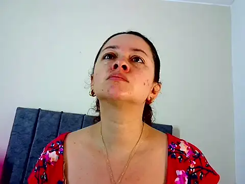 Snapshot of ArtesanaMK chatting on 10-03-25, 11:23 ArtesanaMK online show from 10-03-25, 11:23