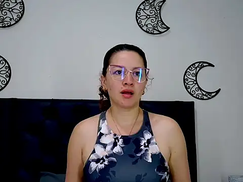 Snapshot of ArtesanaMK chatting on 09-26-25, 11:28 ArtesanaMK online show from 09-26-25, 11:28