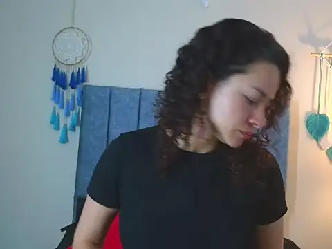 Snapshot of ArtesanaMK chatting on 10-17-25, 11:23 ArtesanaMK online show from 10-17-25, 11:23
