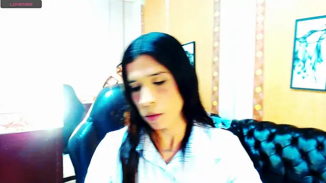 Snapshot of SaraSofia44 chatting on 09-15-25, 11:27 SaraSofia44 online show from 09-15-25, 11:27