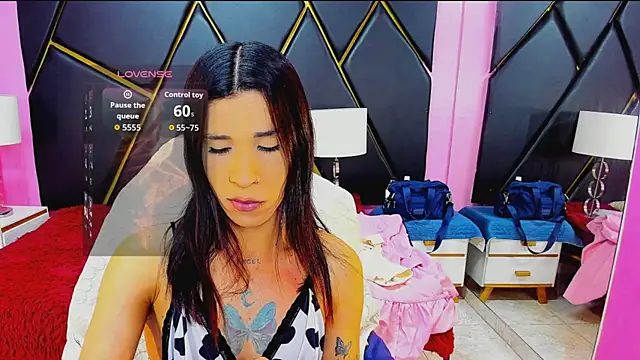 Snapshot of SaraSofia44 chatting on 02-18-26, 03:52 SaraSofia44 online show from 02-18-26, 03:52