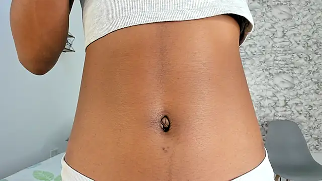 Canhela1 online show from 10-26-25, 01:22