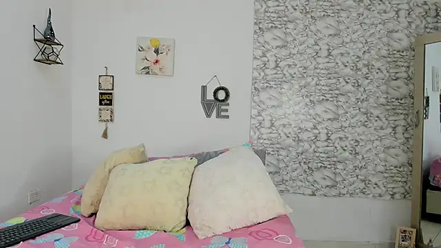 Canhela1 online show from 02-28-26, 05:29