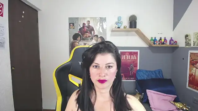 Snapshot of Aliiz_01 chatting on 06-05-26, 07:08 Aliiz 01 online show from 06-05-26, 07:08