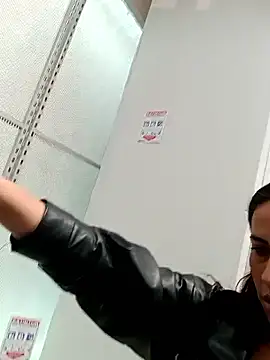 Lena-32 online show from 04-18-26, 12:02