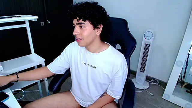  nickconnor01 online show from 01-29-25, 08:56