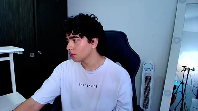  nickconnor01 online show from 01-29-25, 05:56