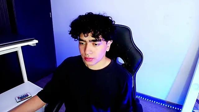  nickconnor01 online show from 02-11-25, 07:05