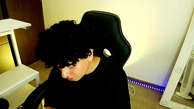 nickconnor01 online show from 02-08-25, 11:02