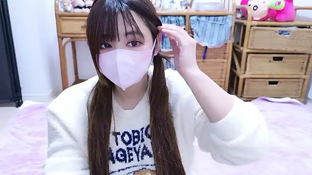 Megu Melon online show from 10-31-25, 10:23