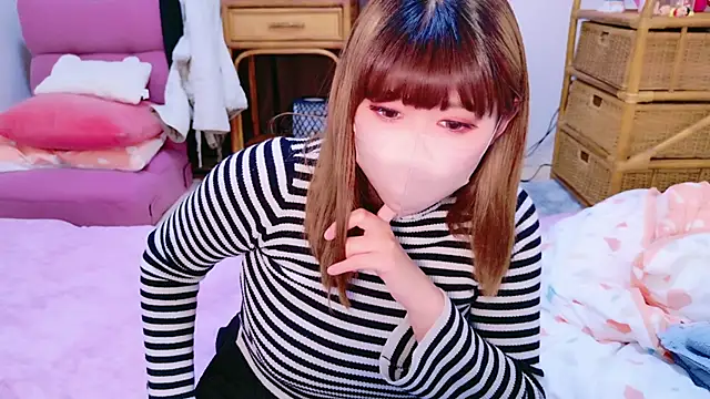 Snapshot of Megu_Melon chatting on 03-12-25, 11:32 Megu Melon online show from 03-12-25, 11:32