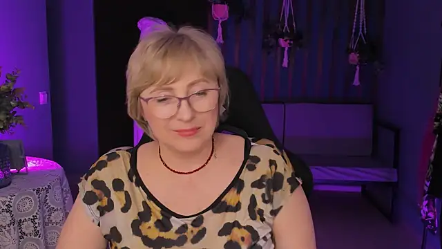 sugar vivien online show from 03-12-25, 06:11