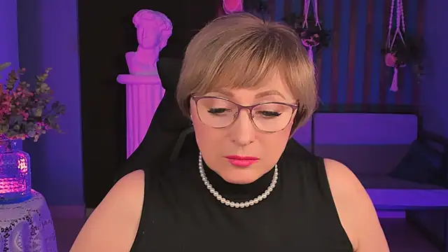 sugar vivien online show from 10-04-25, 01:34